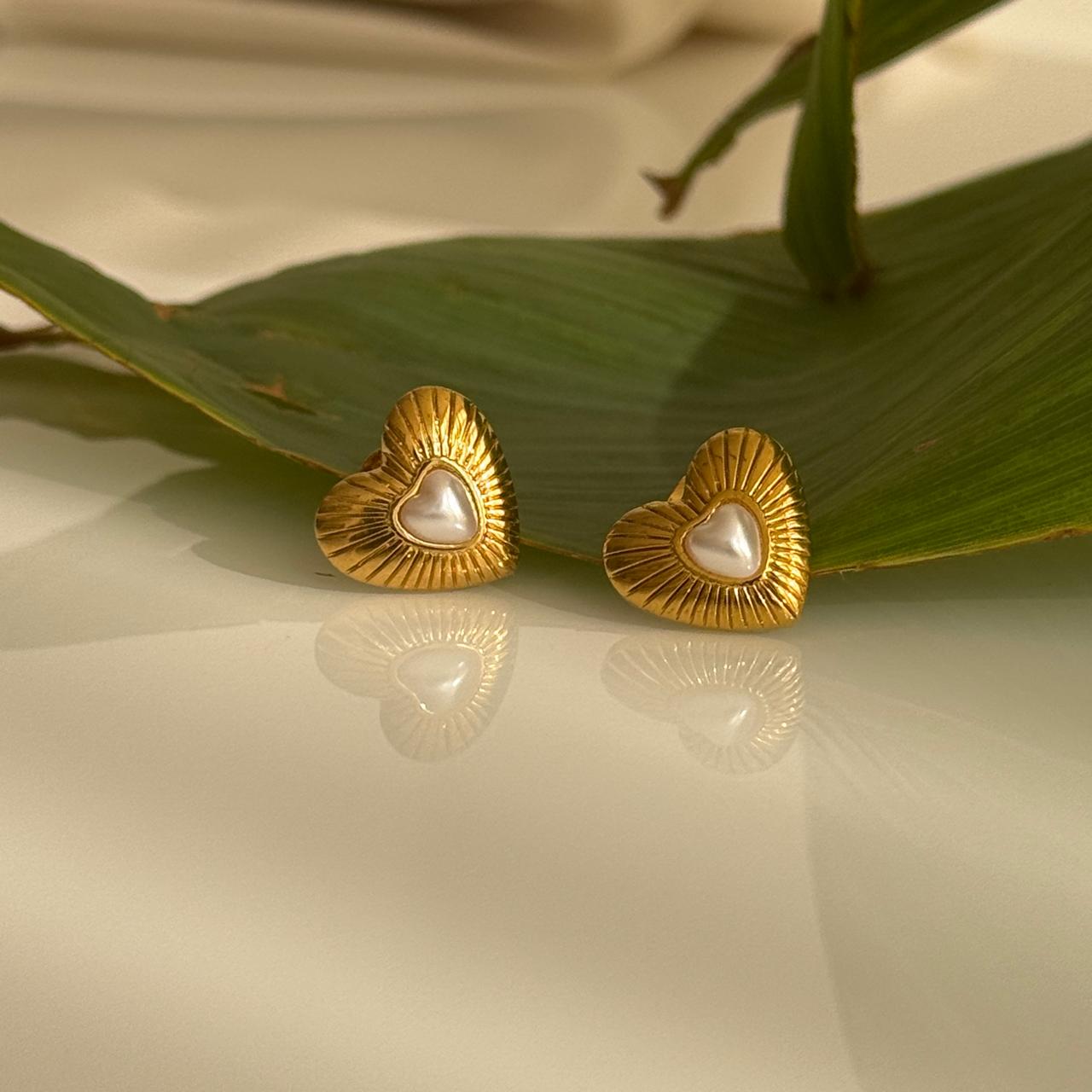 Heart Rays Studs