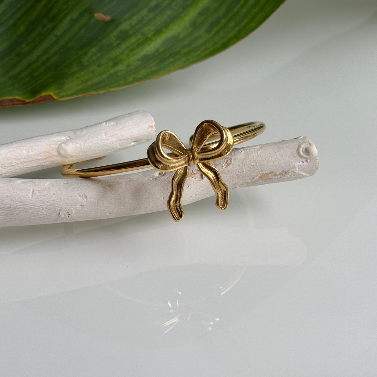 Bow Bangle